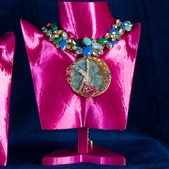 Necklace display bust - Picture 1 of 10